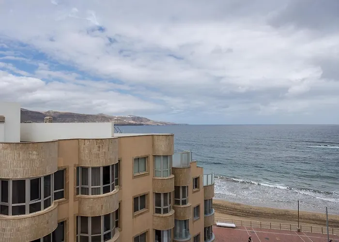 Flatguest Las Canteras Beach 10