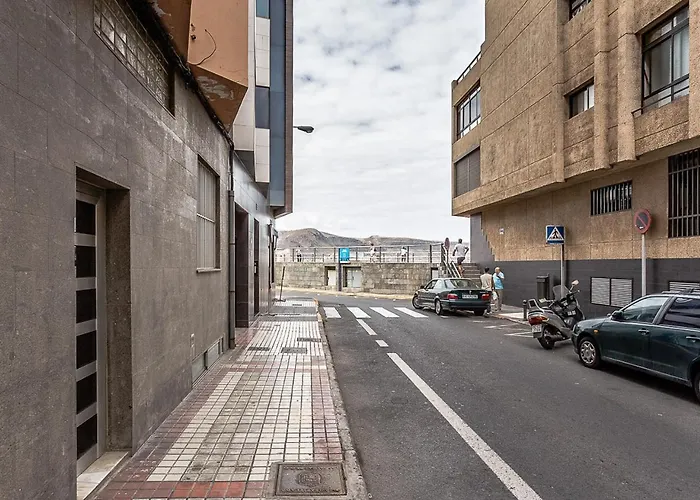 Flatguest Las Canteras Beach 10